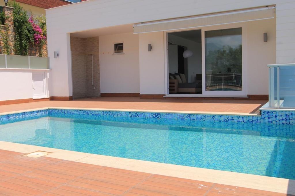 Carlijn Met Prive-zwembad, Veel Privacy En Panoramisch Uitzicht Op Zee, Op Luxe Villa *