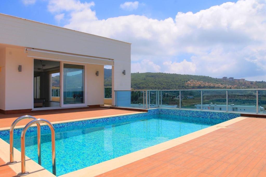 Carlijn Met Prive-zwembad, Veel Privacy En Panoramisch Uitzicht Op Zee, Op Luxe Villa *
