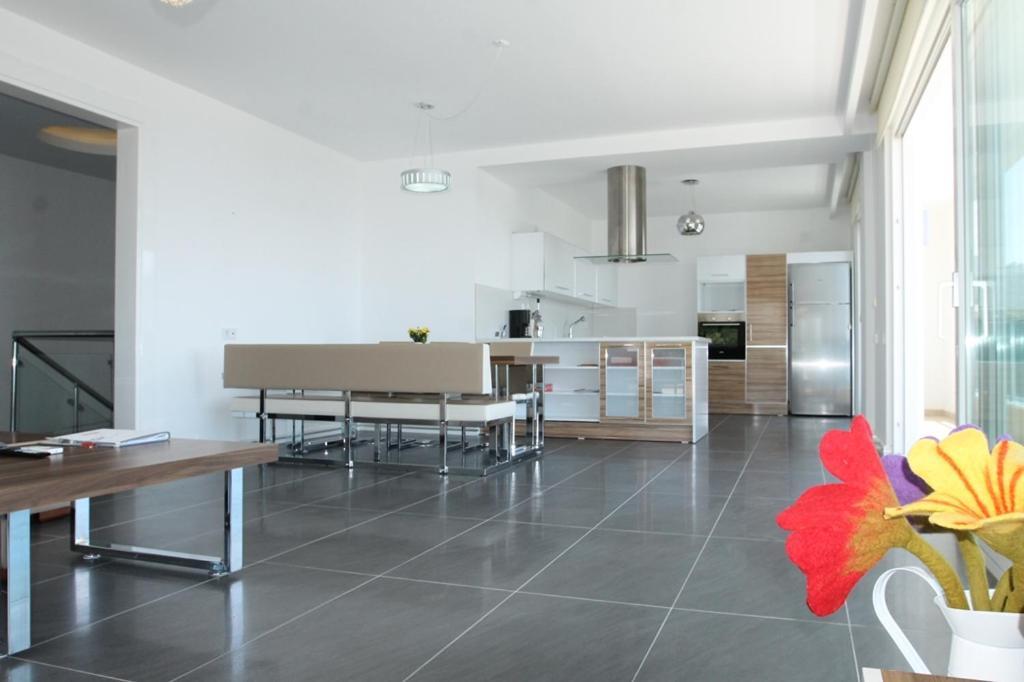 Carlijn Met Prive-zwembad, Veel Privacy En Panoramisch Uitzicht Op Zee, Op Luxe Villa *