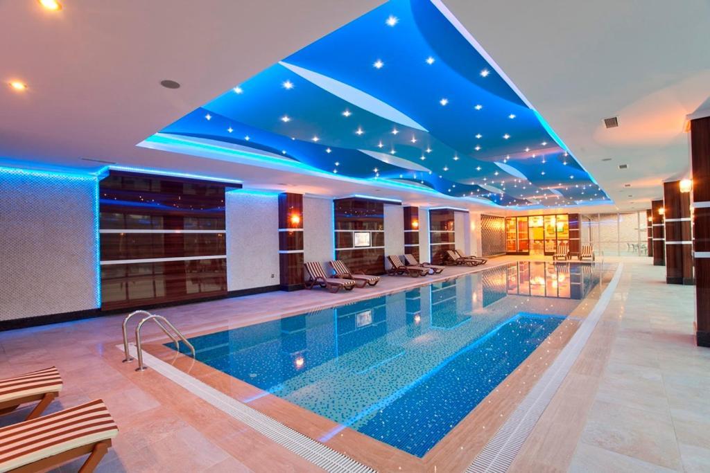 Carlijn Met Prive-zwembad, Veel Privacy En Panoramisch Uitzicht Op Zee, Op Luxe Alanya