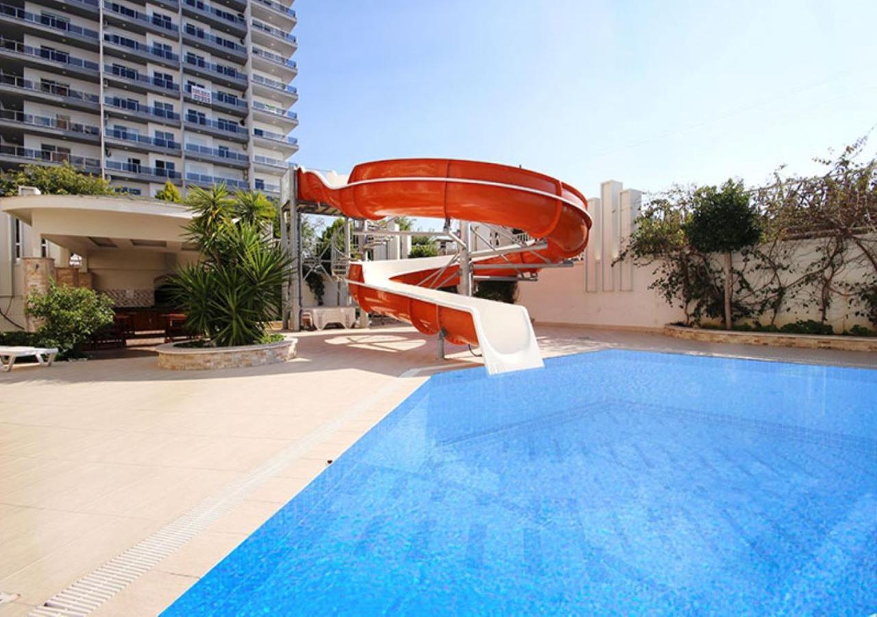 Luxury Apartment *