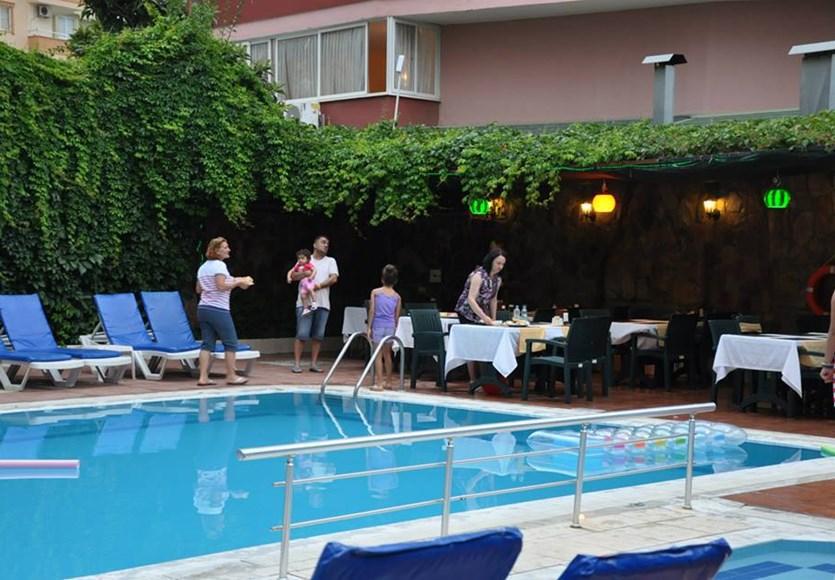 Odeon Apart Hotel *