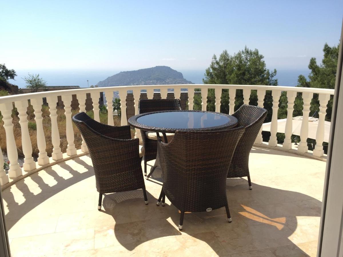Royal Villa *
