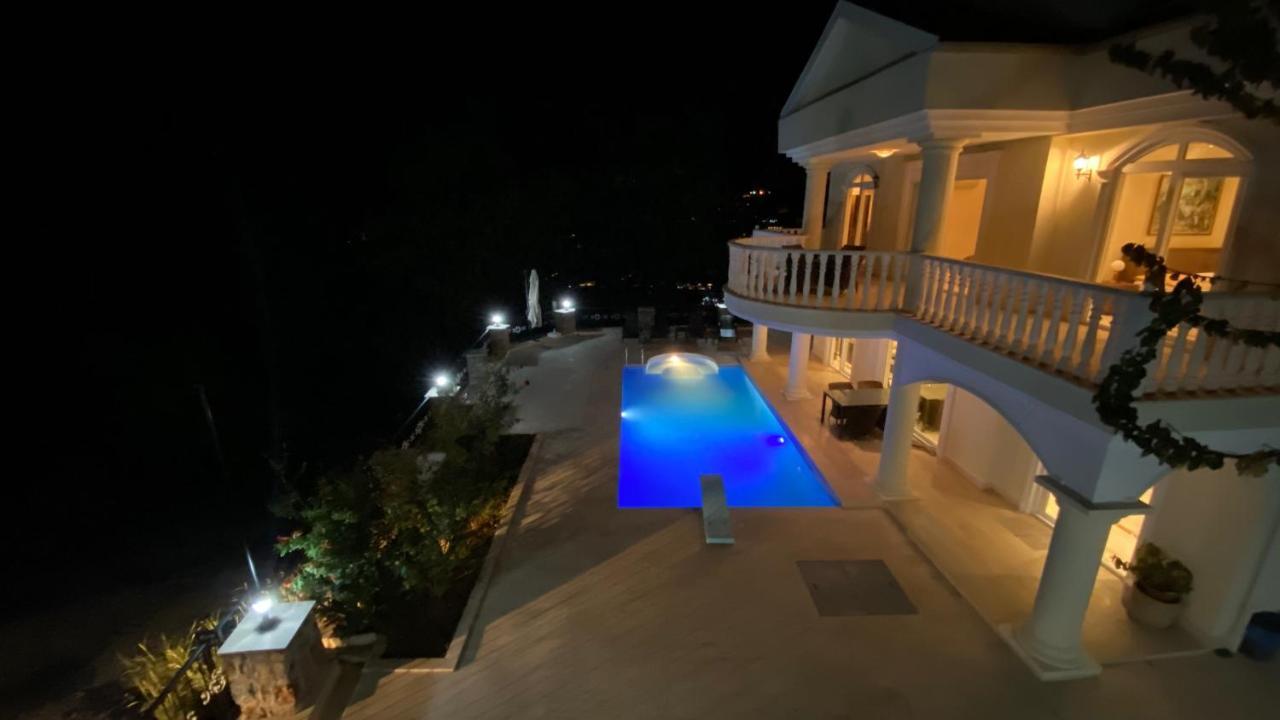 Villa Royal *