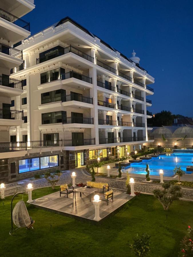 Toprak Palace Apartamento *