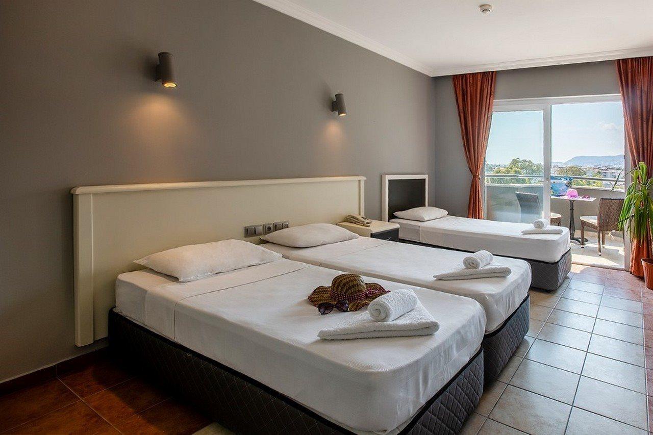 Royalisa Hotel 3*