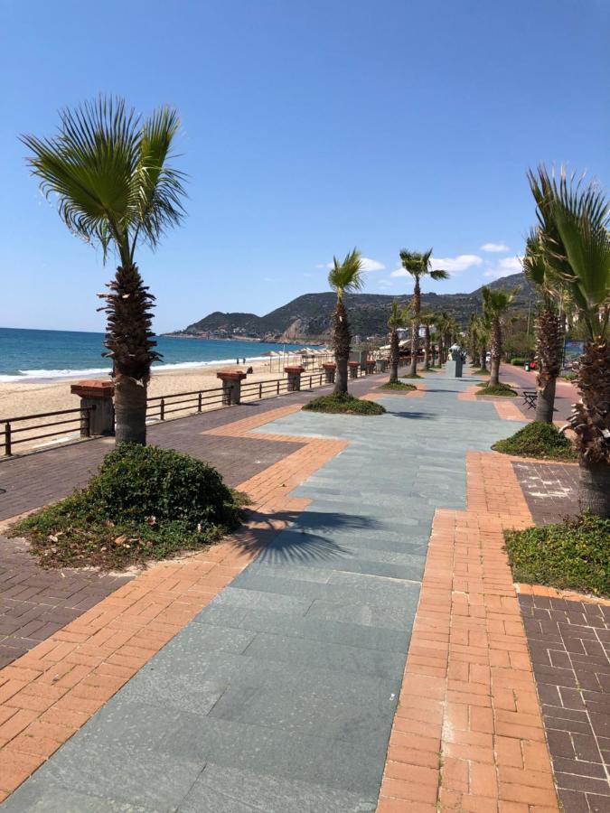 Cleopatra Sultan * Alanya