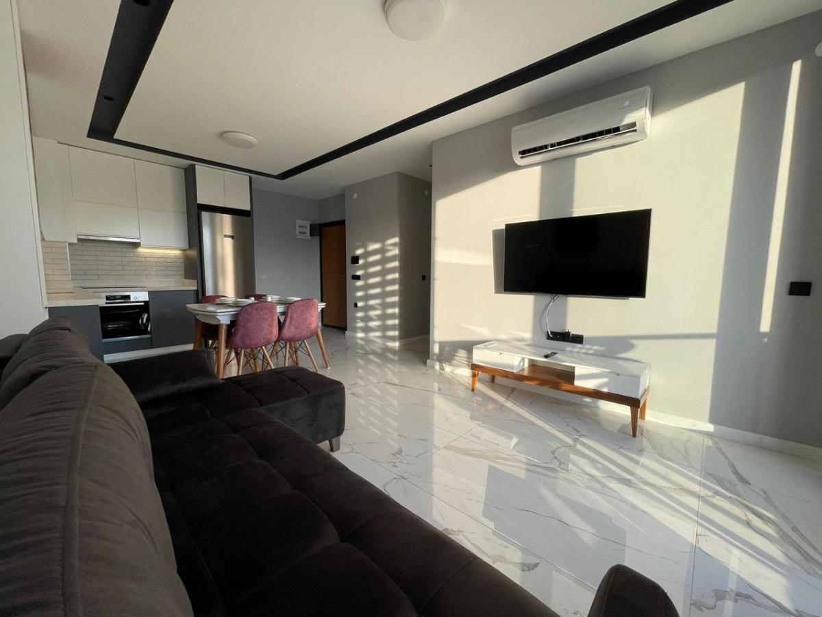 Apartment Square Light Residence