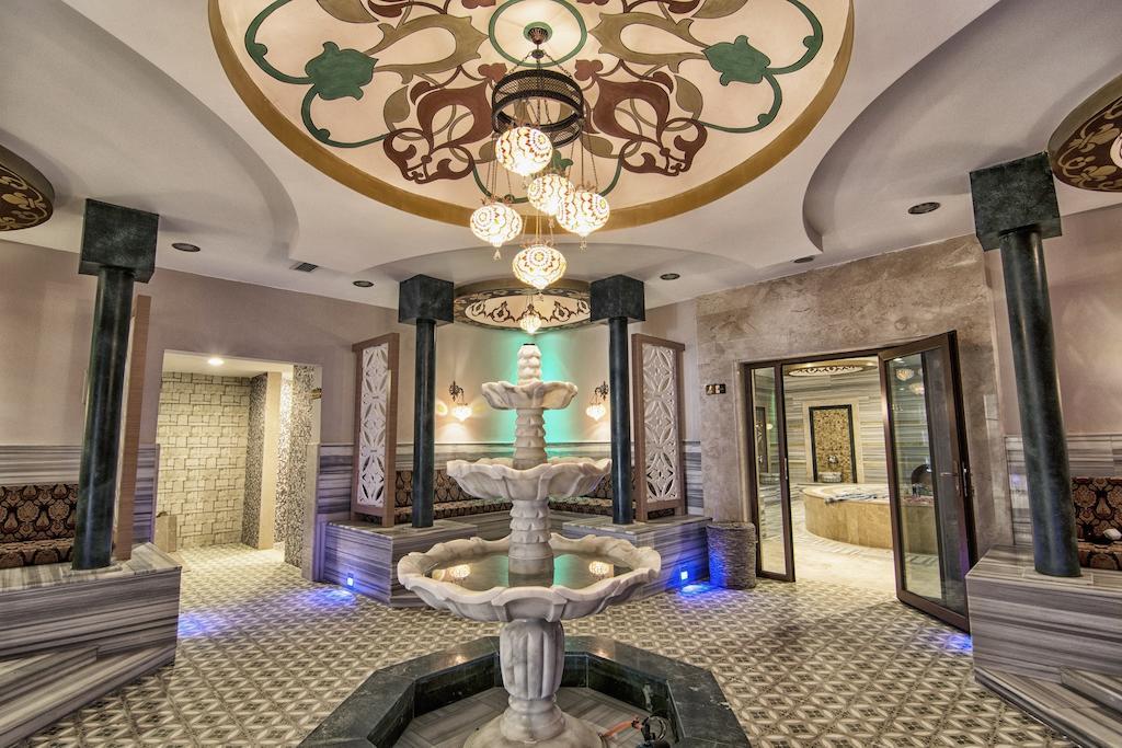 Crystal Towers Aparthotel