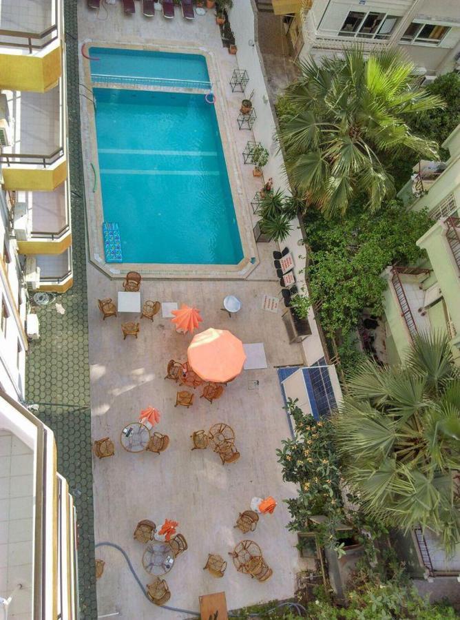 Aparthotel Luxor *