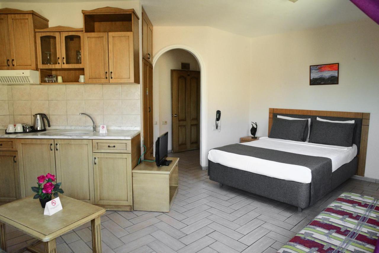Aparthotel Atak 3*