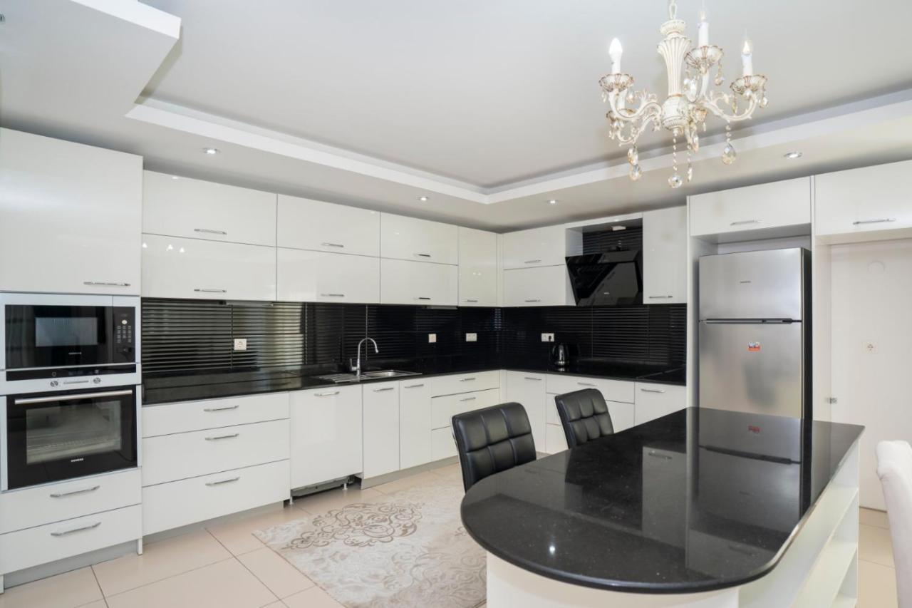 Crystal River Residence Apartment *