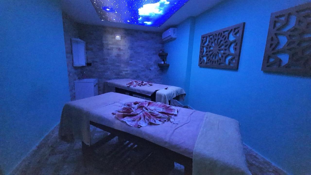 Art Luxury In The Center Of Alanya