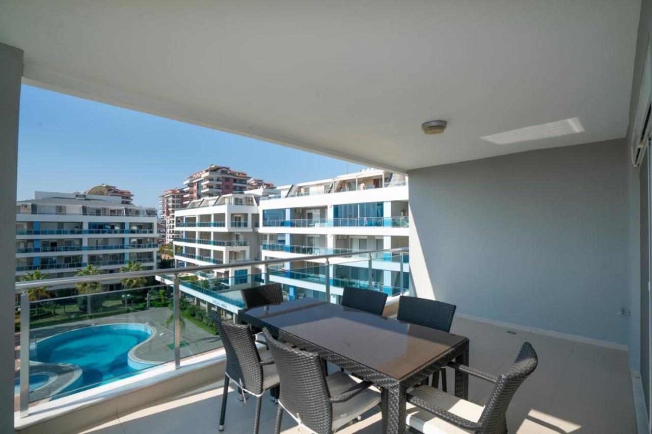 Crystal River Residence Apartment