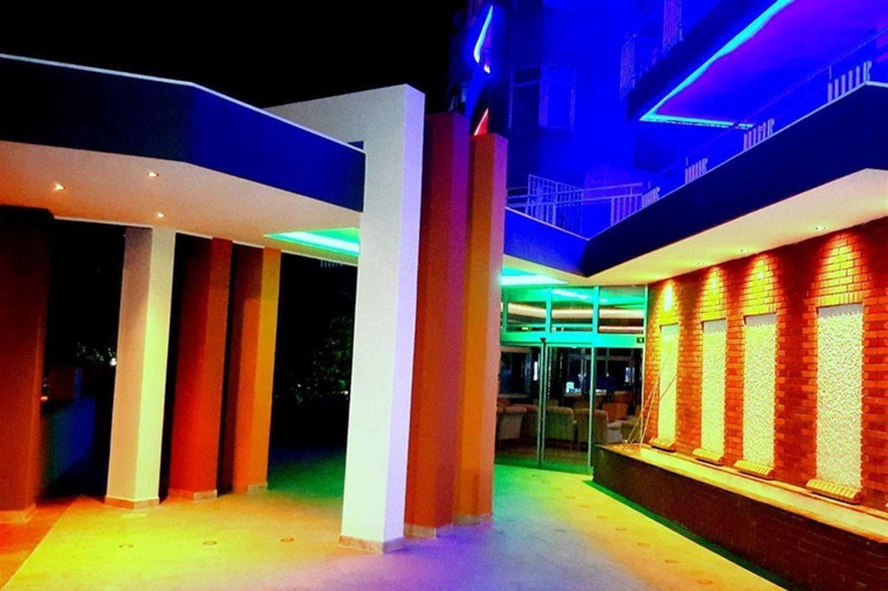 Carmen Aparthotel 3*