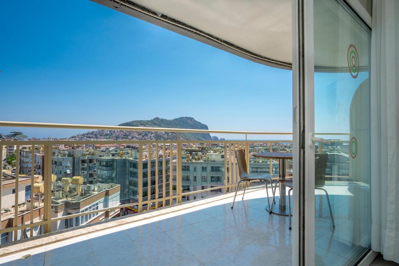 Carmen Aparthotel