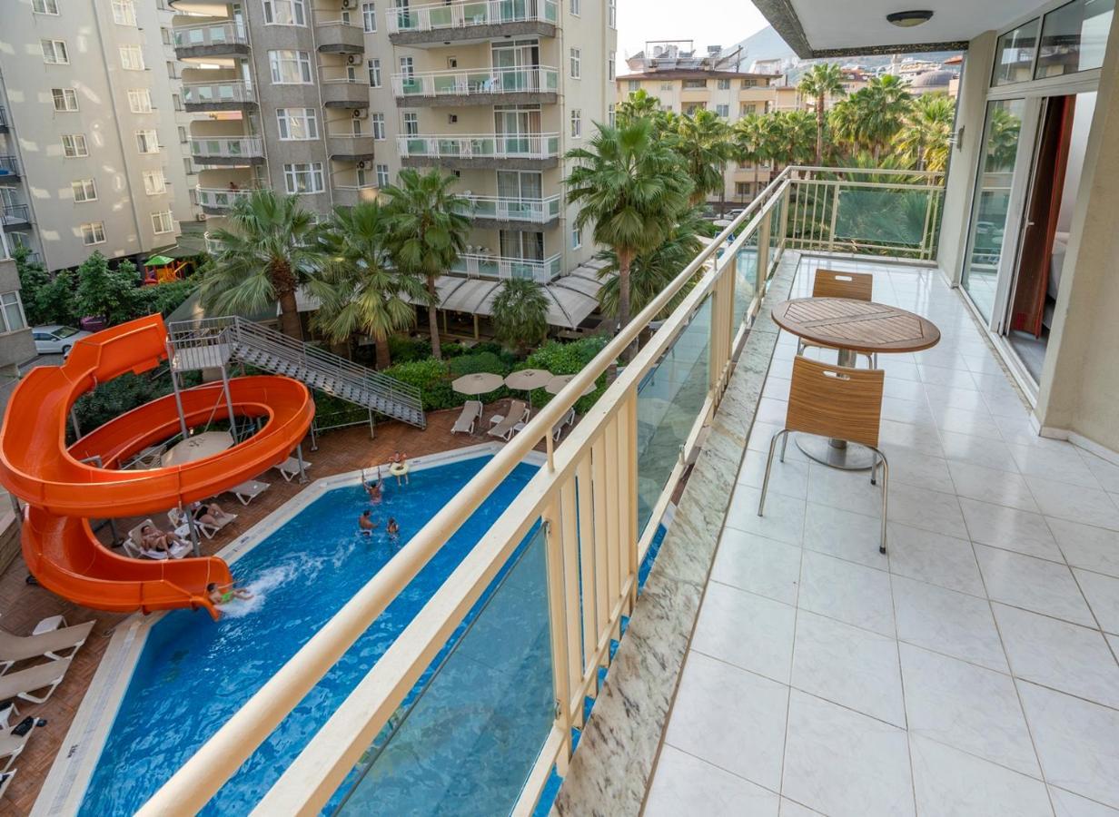 Carmen Aparthotel