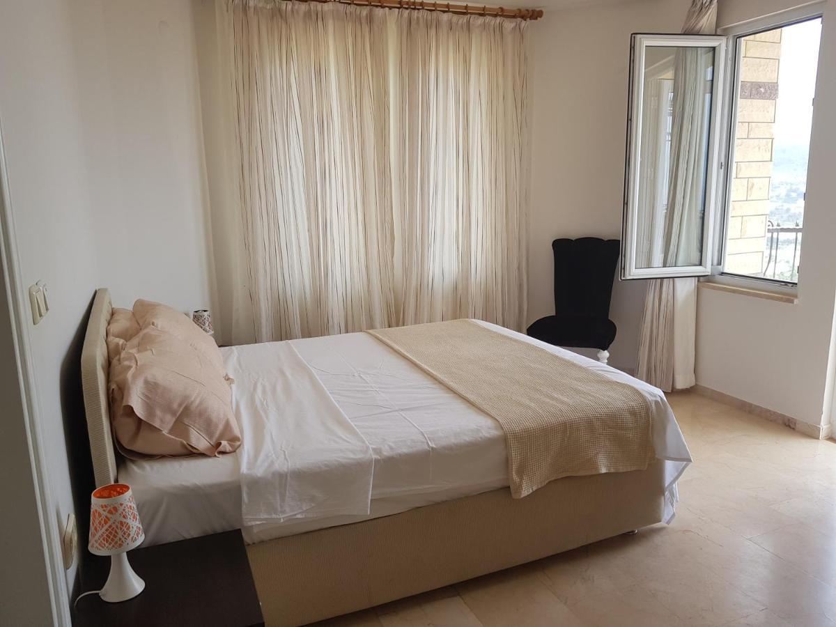 Villa Goldcity 3 Bedroom