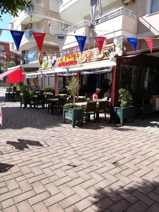 Caner Sitesi Apt No:211b Blok/b Kat:2 No:5 Apartment