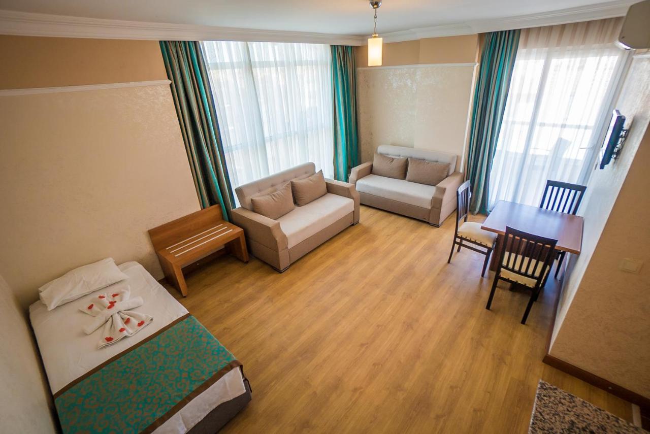 Aparthotel Cleopatra Tac & Apart 3*
