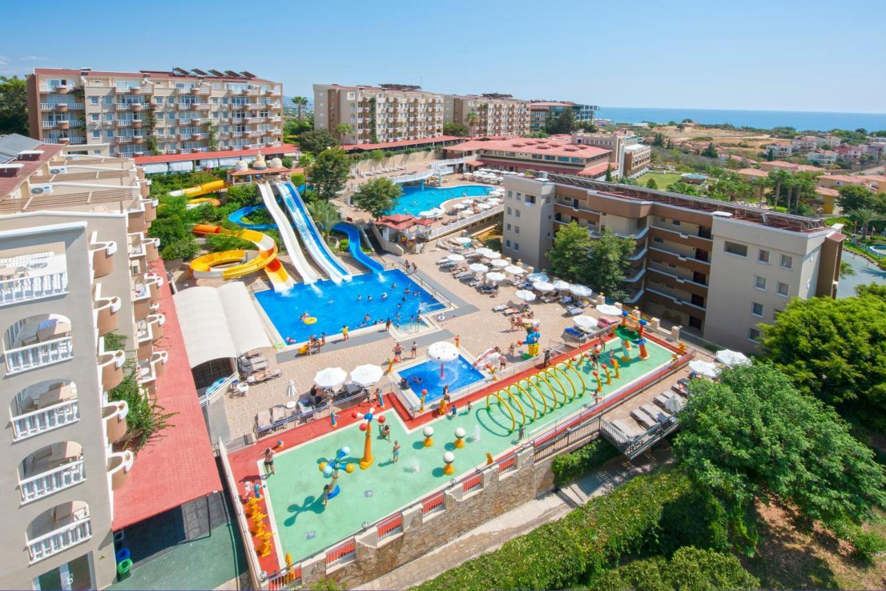 Club Paradiso & Otel 5*