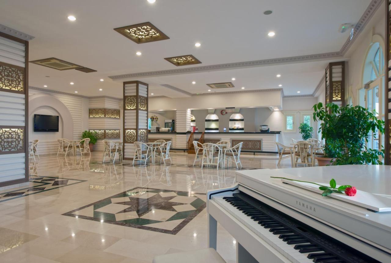 Club Paradiso & Otel 5*