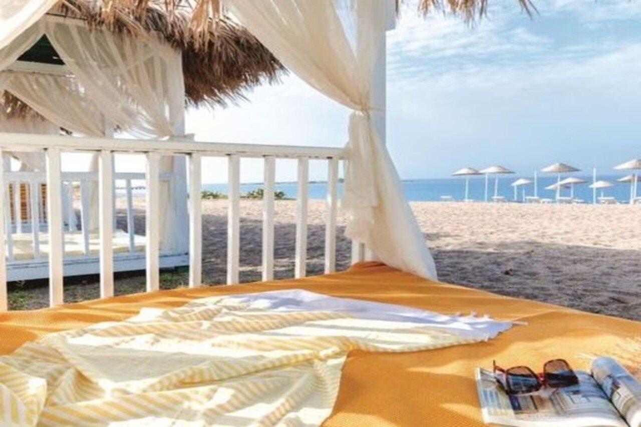 Club Aqua Plaza Hotel 4*