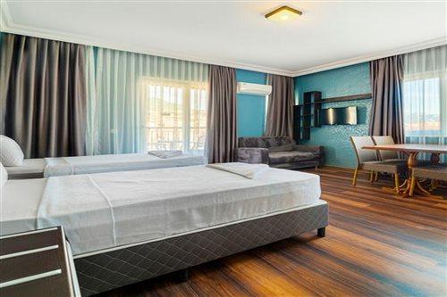 Royalisa Otel 3*