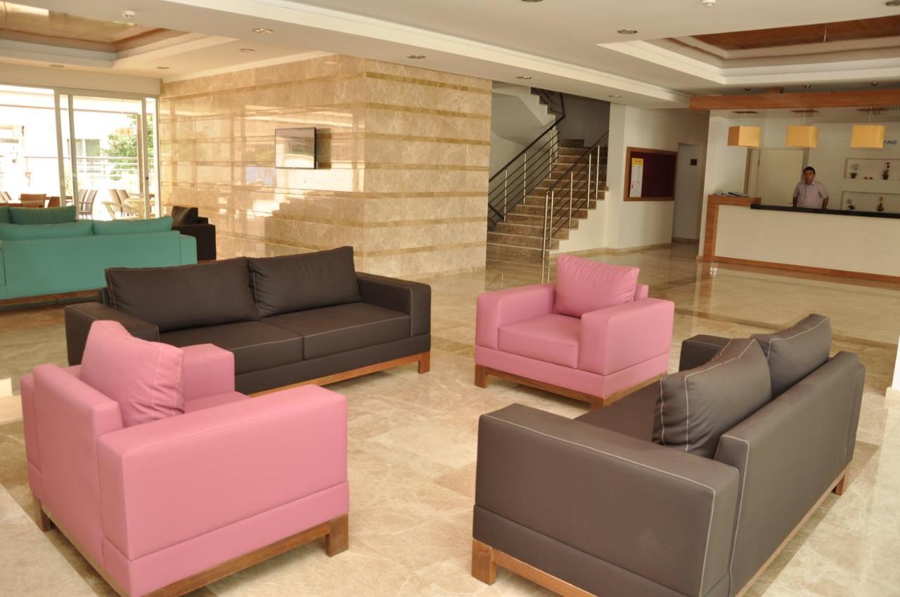 Aparthotel Almera Park