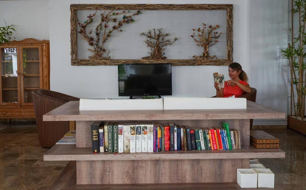 Bora Bora Butik Hotel 3*