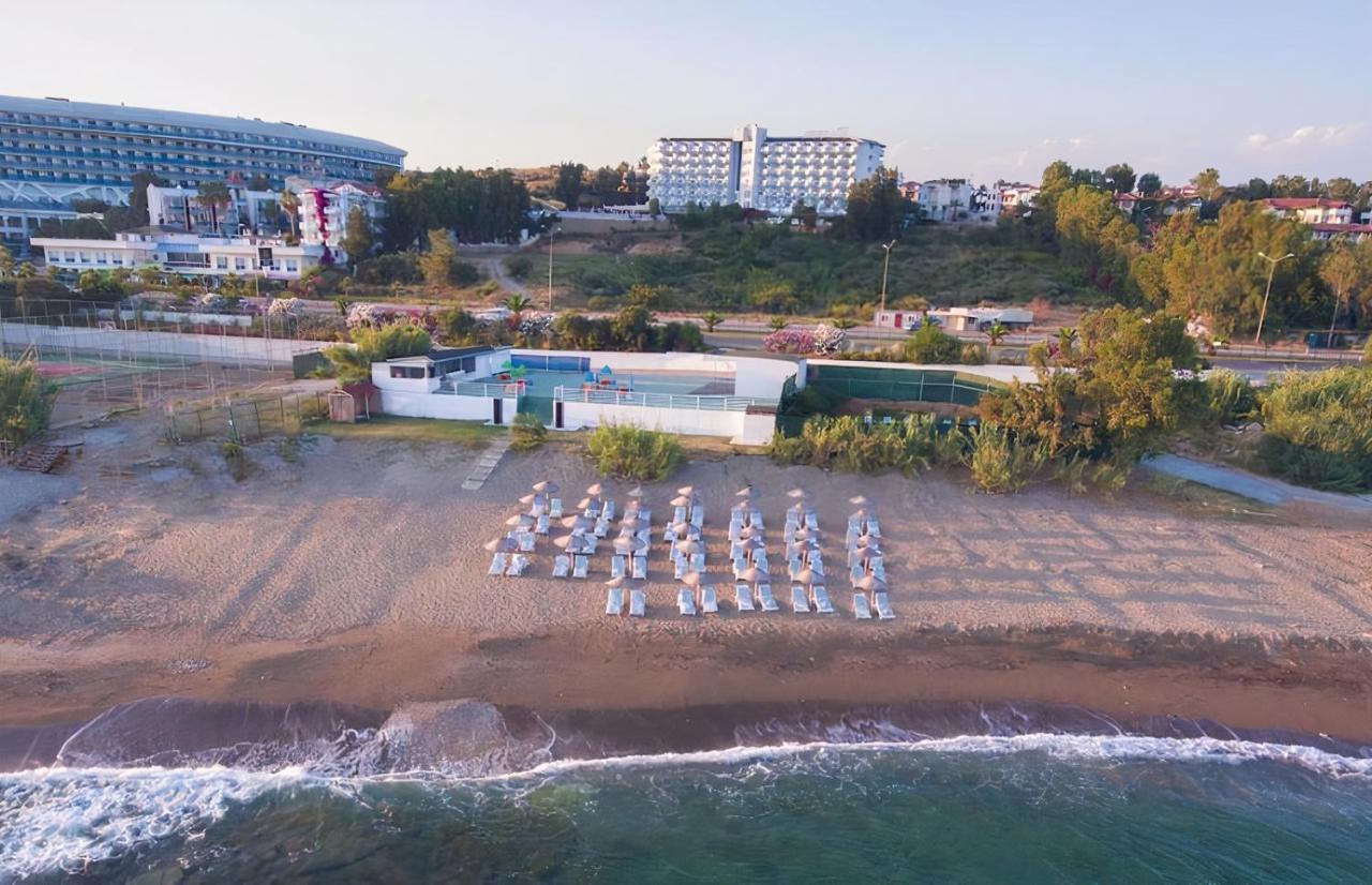 Grand Juno Beach Hotel