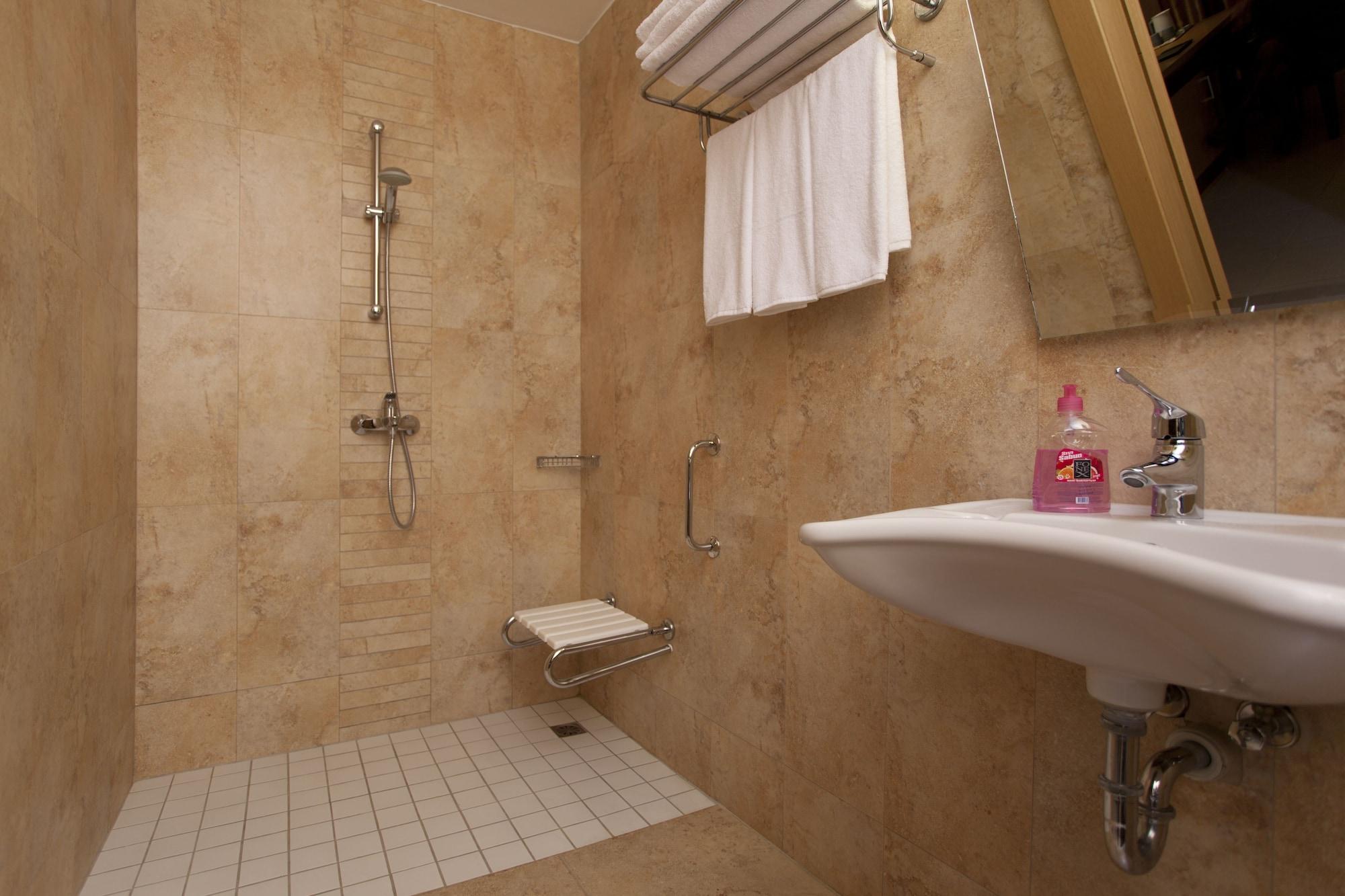 Hotel Remi 4*