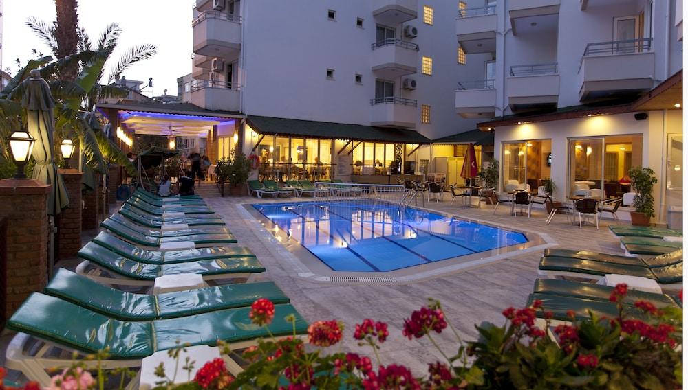 Hotel Remi 4*