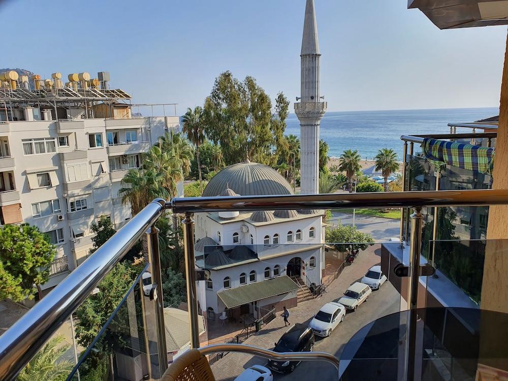 Kleopatra Ikiz Alanya