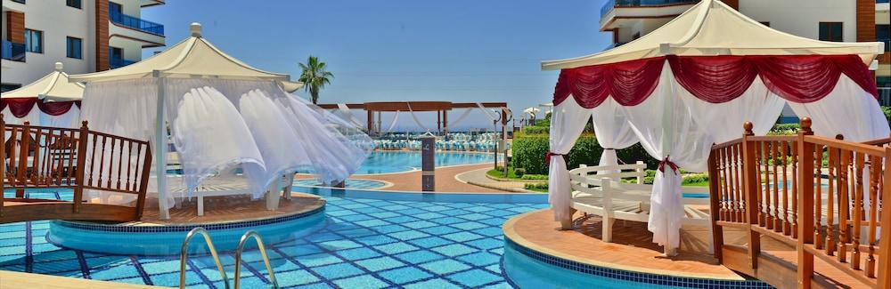 Apartment Azura Park Tourism Complex *