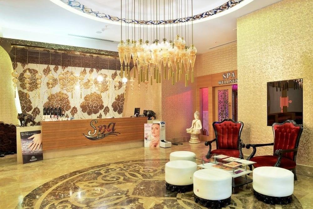 Azura Park Tourism Complex Apartment