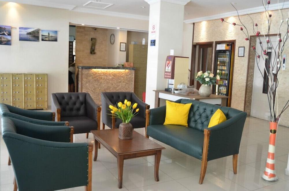 Hotel Kleopatra Carina 2*