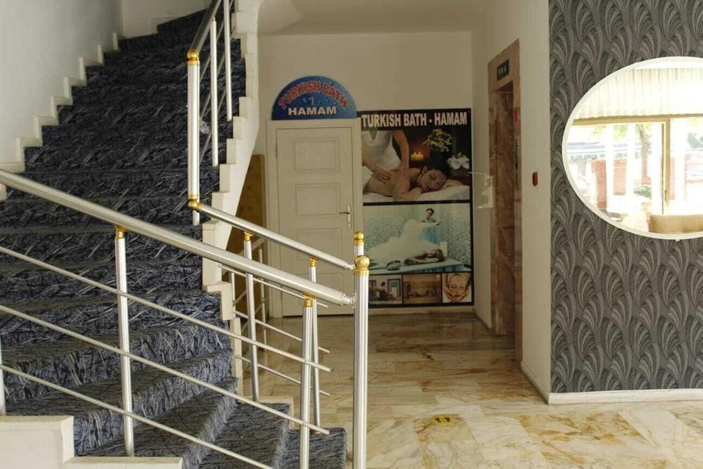 Moonlight Hotel
