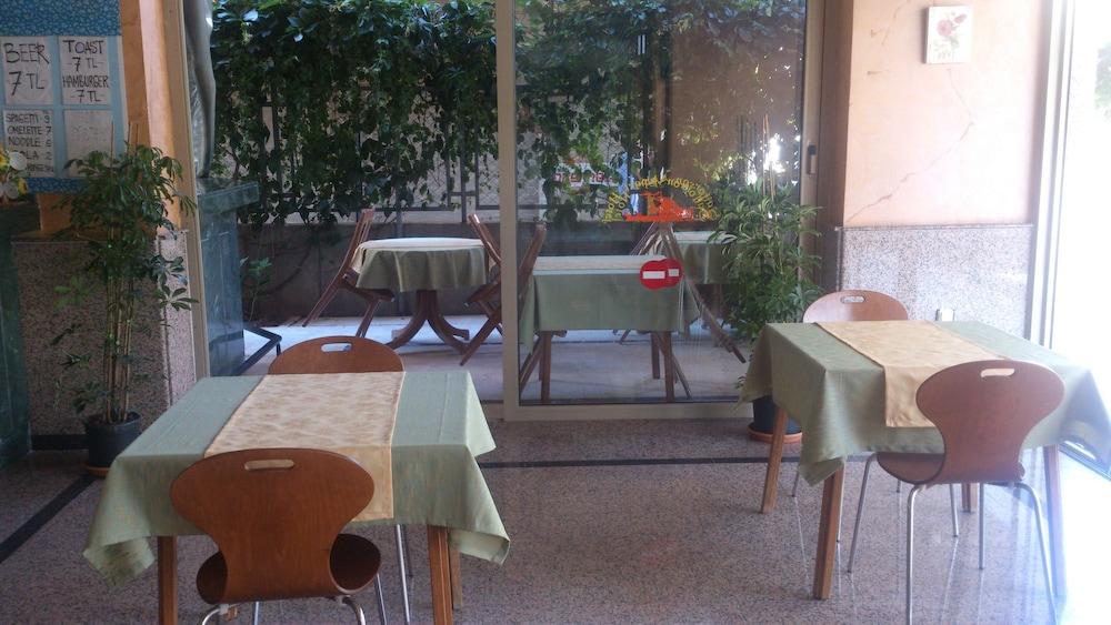 Aparthotel Sailorson 2*