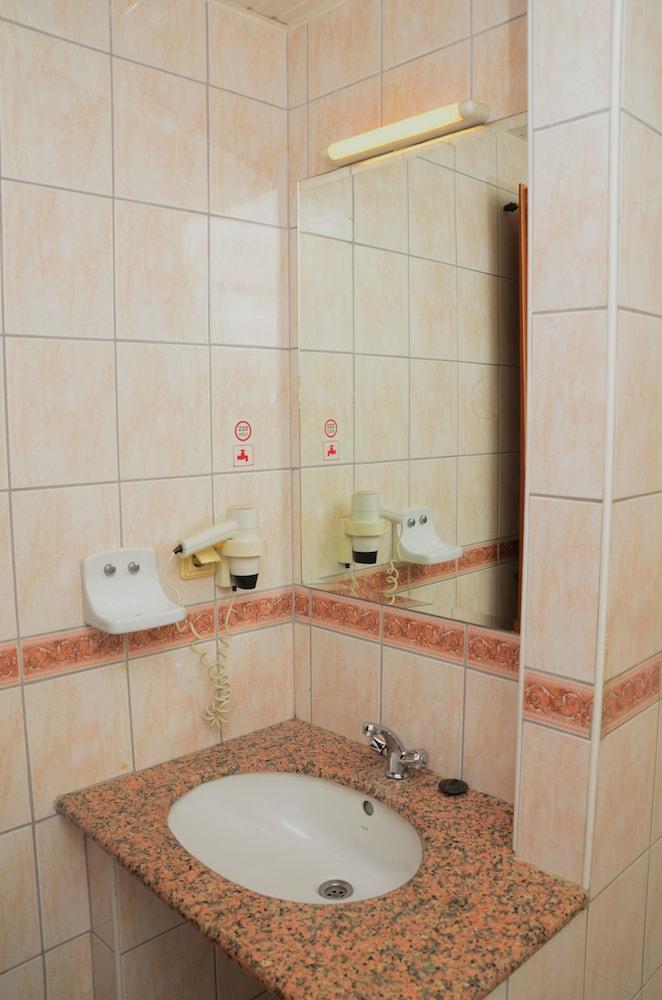 Hotel Doris Aytur