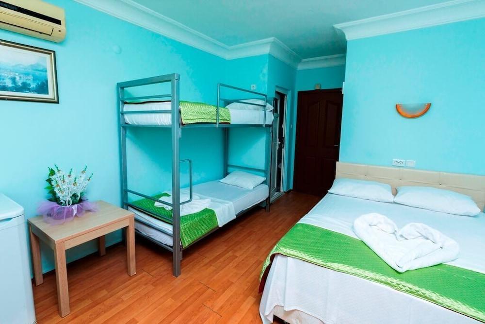Nehir Hotel 3*