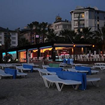 Delfino Aparthotel