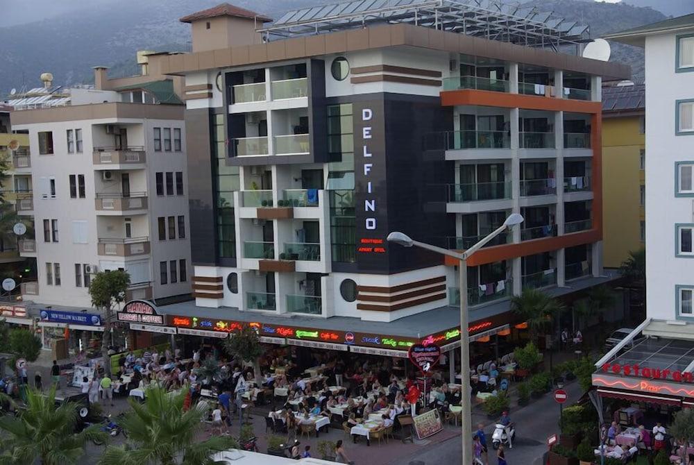 Aparthotel Delfino