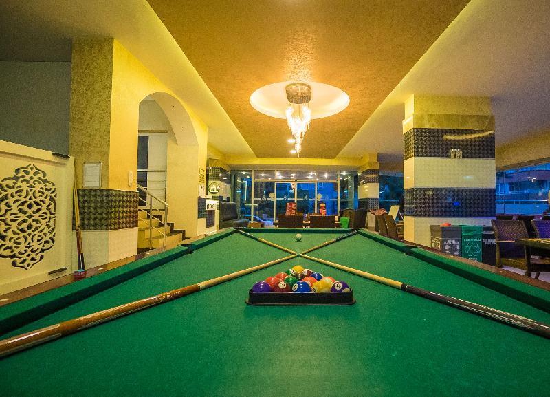 Aparthotel Cleopatra Tac & Apart 3*