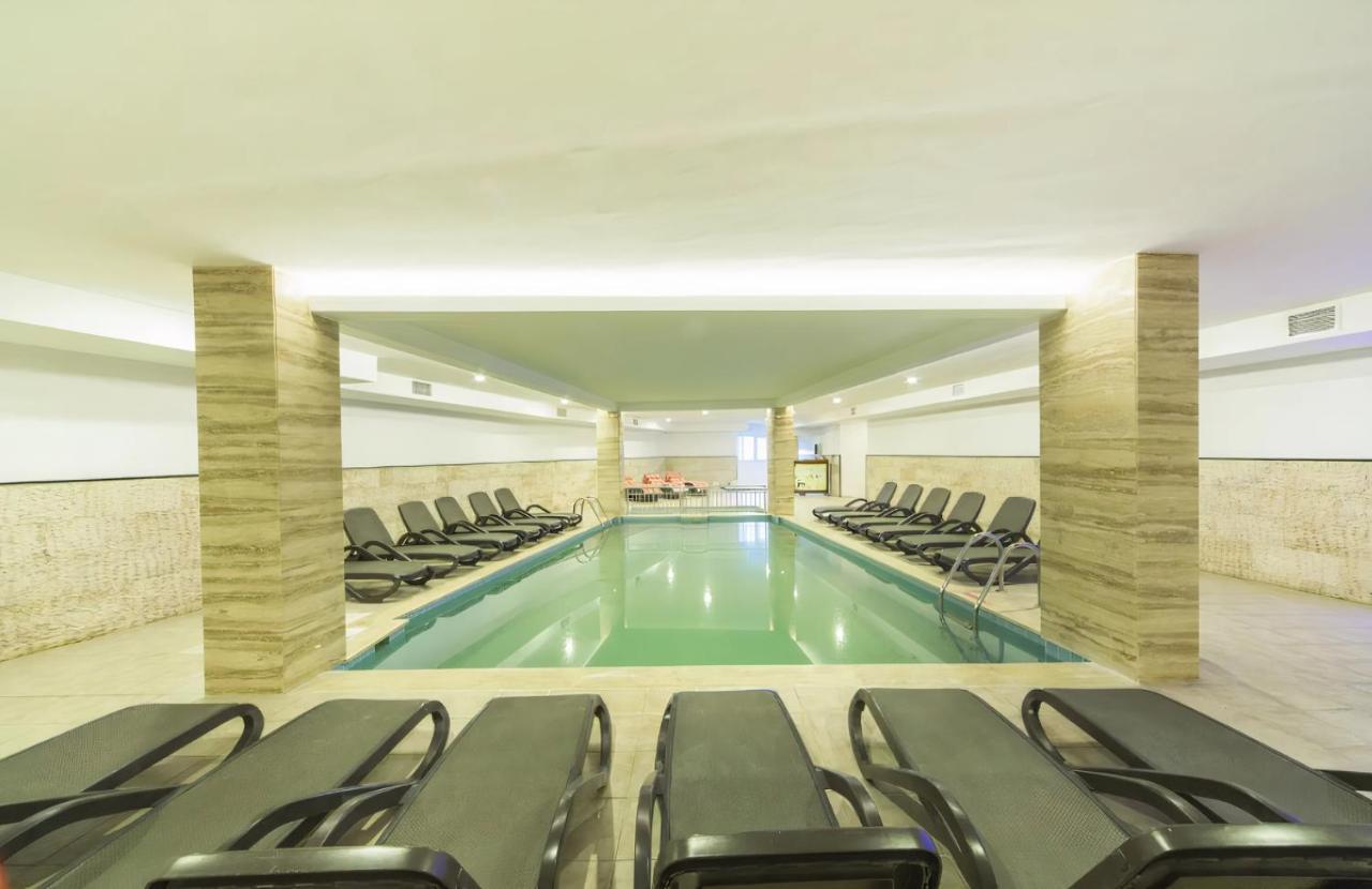 Grand Juno Beach Hotel