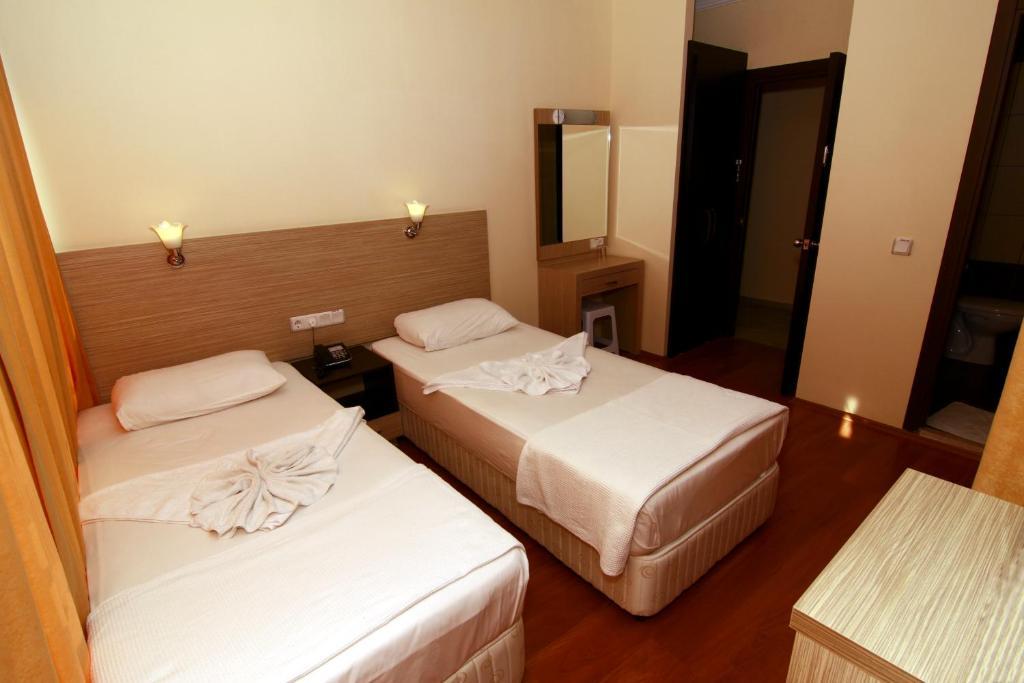 Kleopatra Bavyera 3*