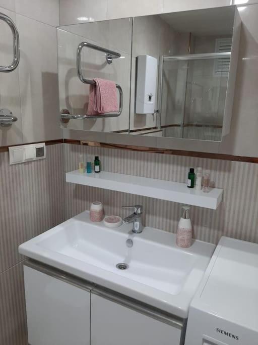 Lory Queen Luxury Near The Sea