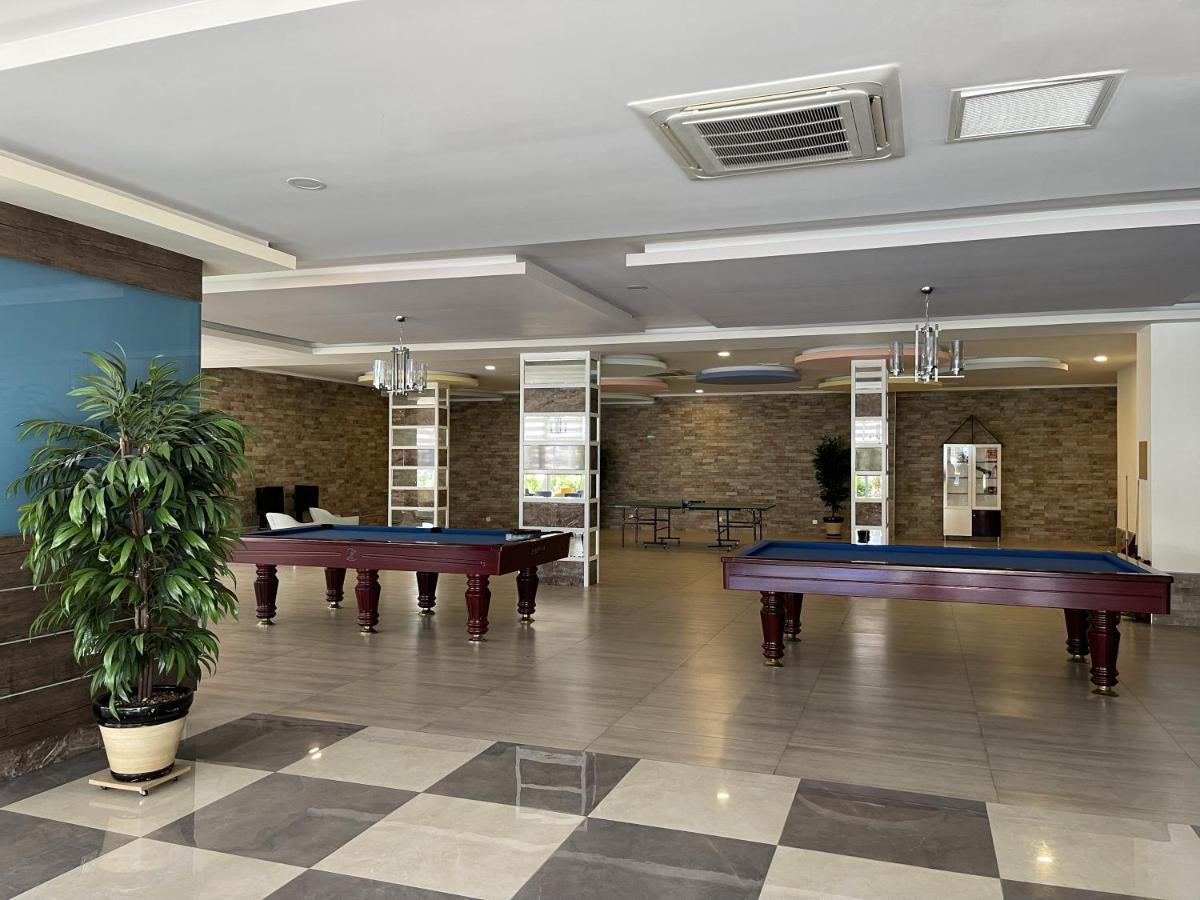Sa Apartments! 300m To The