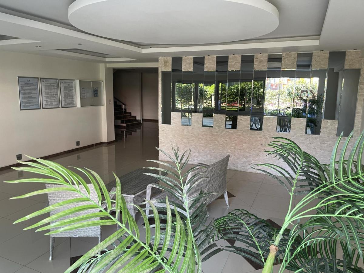 Sa Apartments! 300m To The Daire *