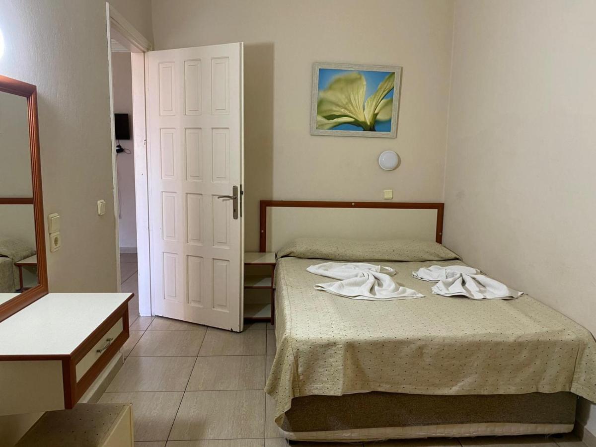 Isabella Aparthotel *
